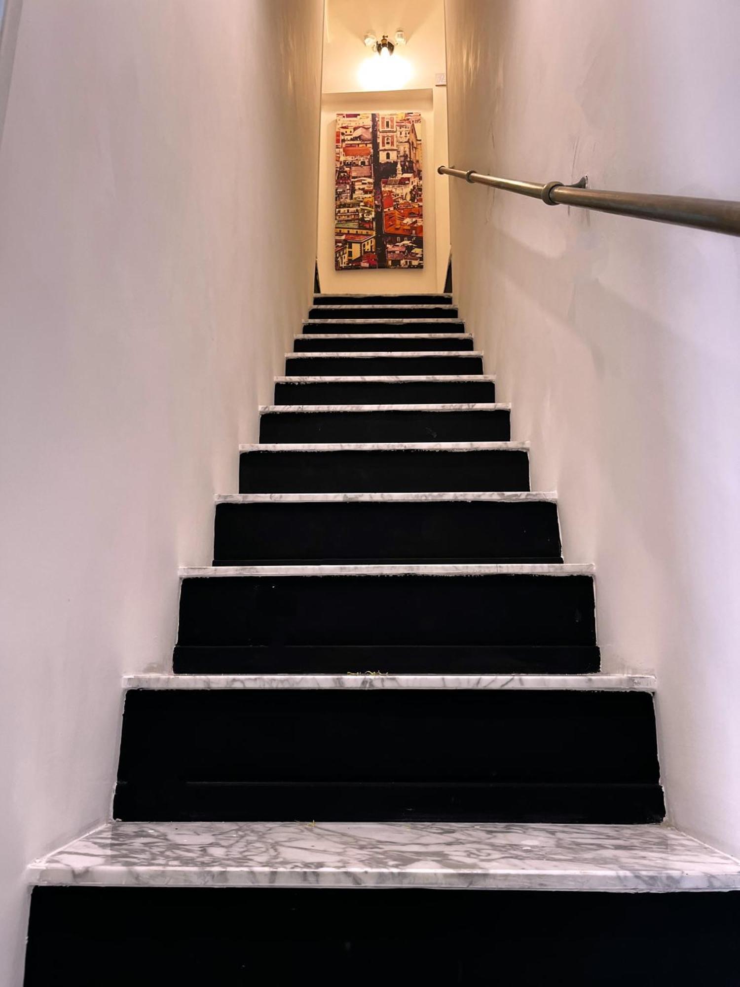 Palazzo Della Loggia B&B Naples Luaran gambar