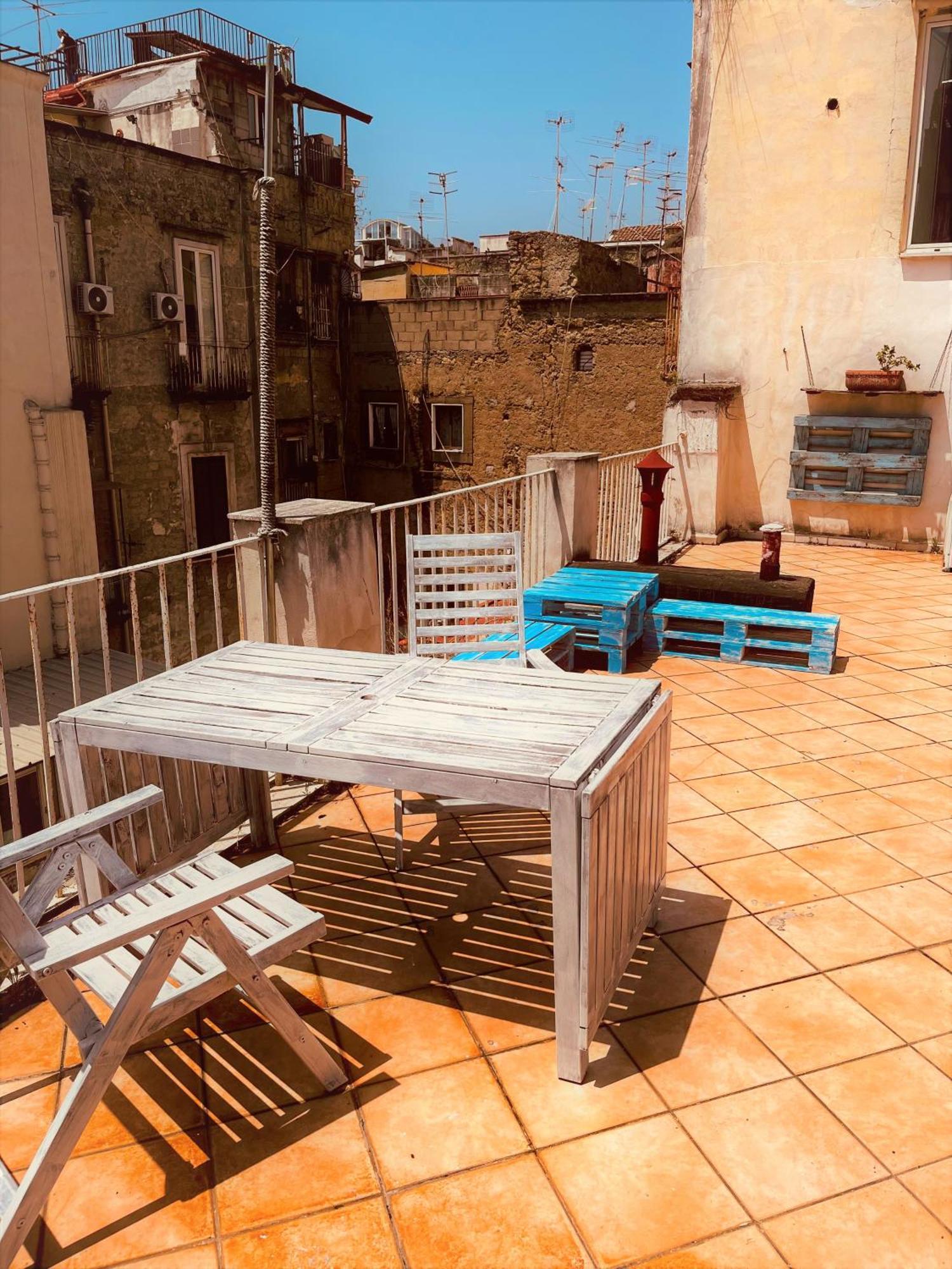 Palazzo Della Loggia B&B Naples Luaran gambar