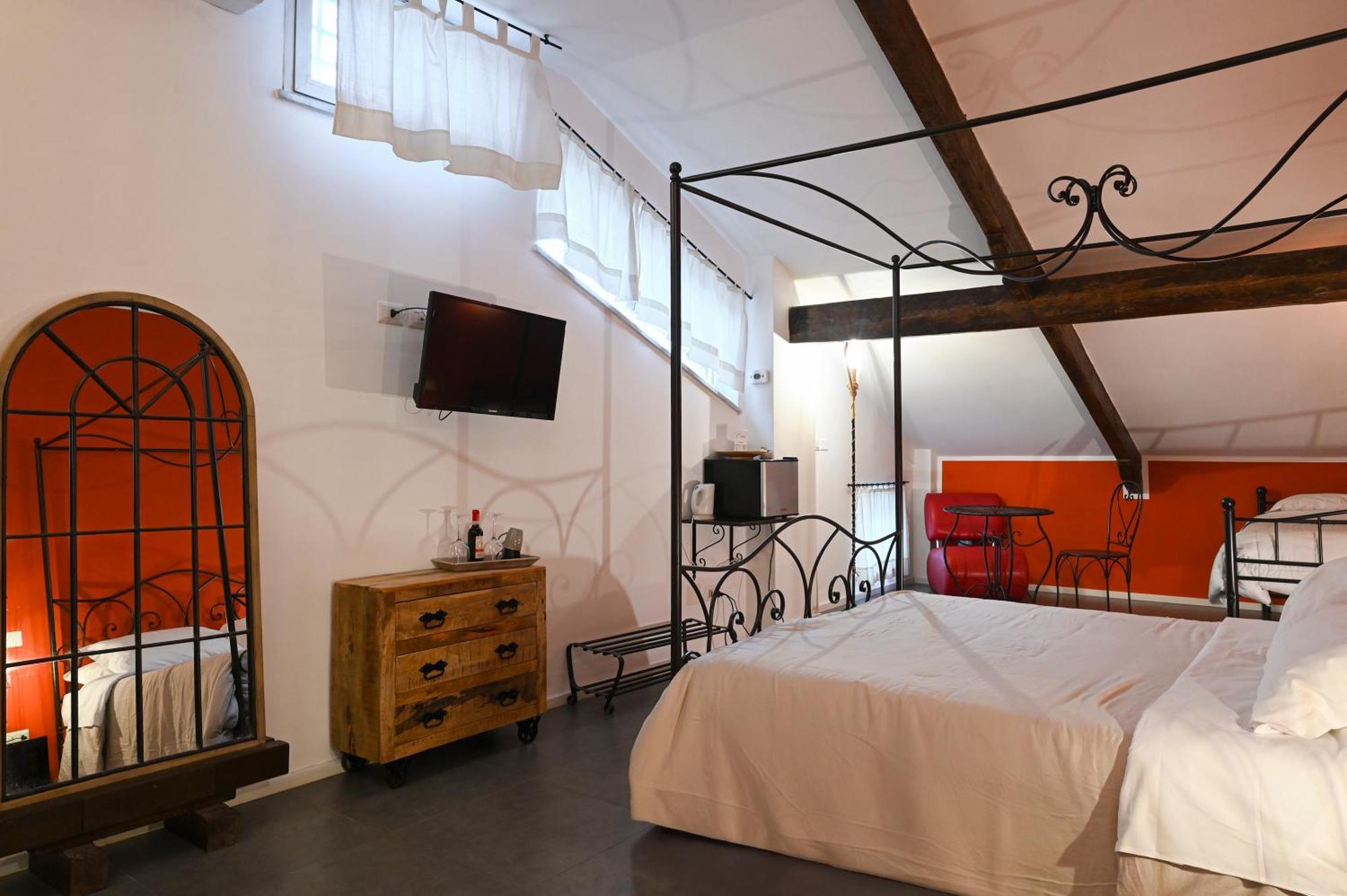 Palazzo Della Loggia B&B Naples Luaran gambar
